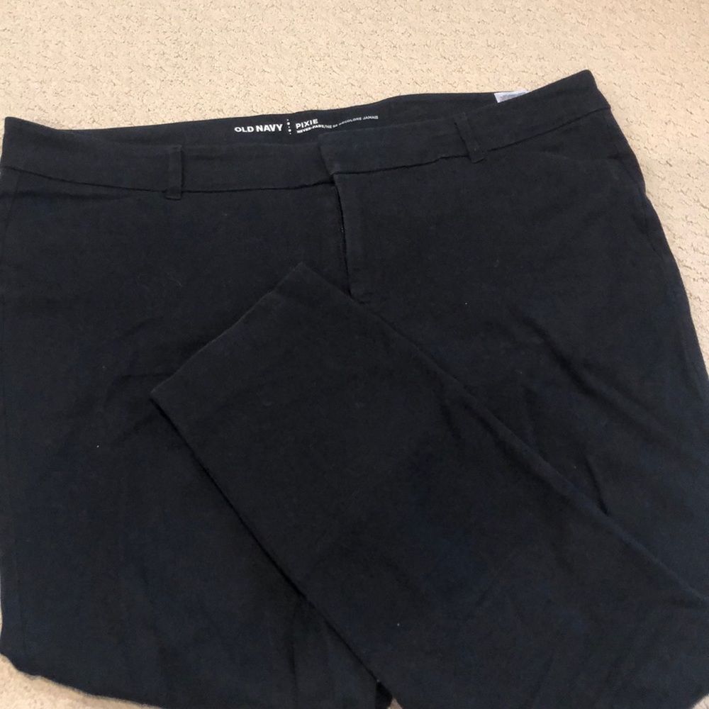 Black crop pixie pants